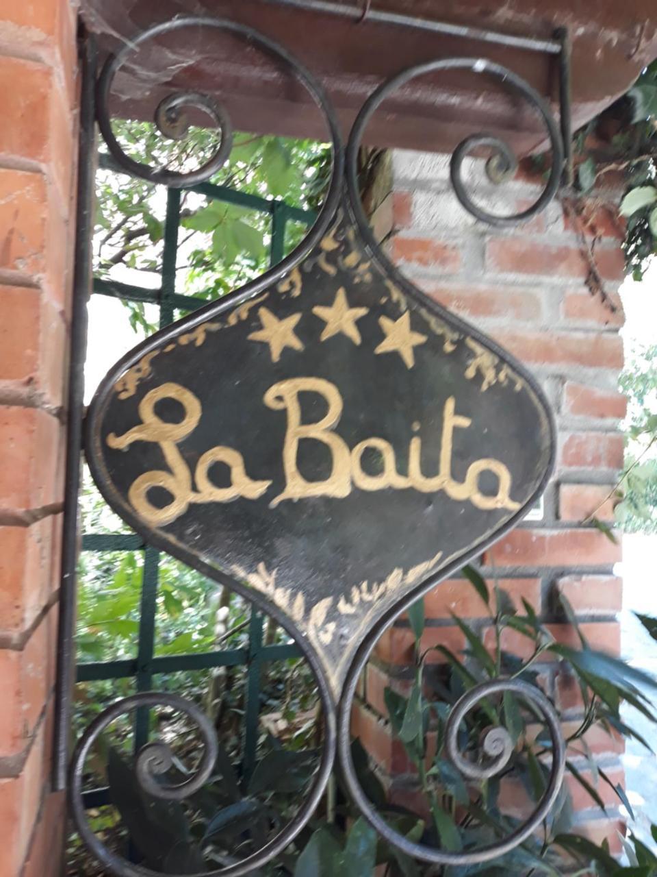 Albergo La Baita Corfino エクステリア 写真
